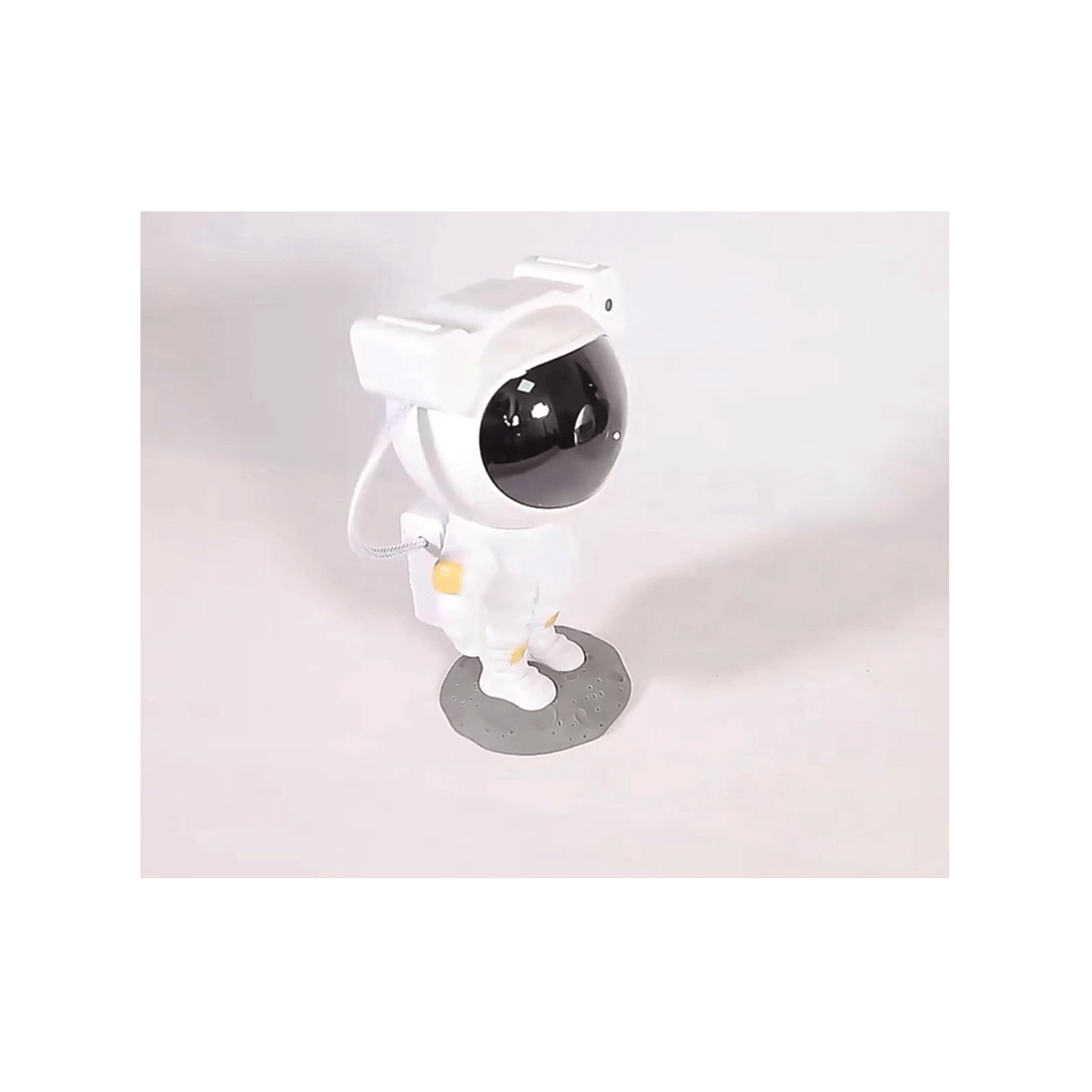 Svjetiljka u obliku Astronauta s projektorom iTotal 1097528 - Slika 5